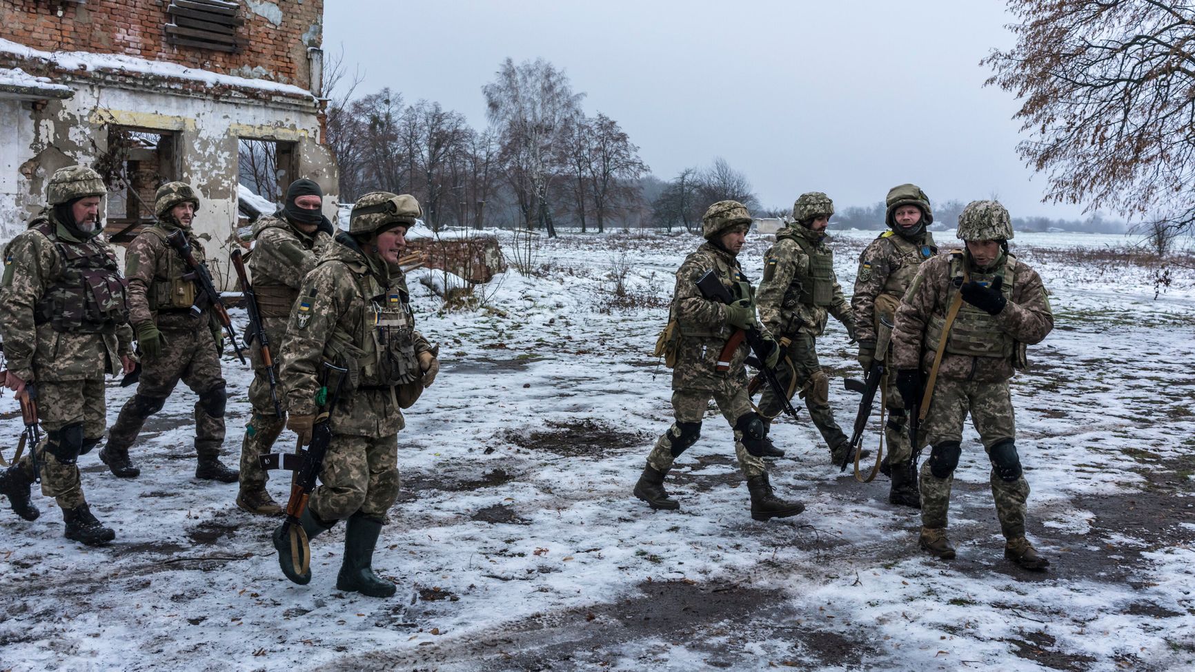 Ukrainian servicemen near Kiev Brendan Hoffman for The New York Times